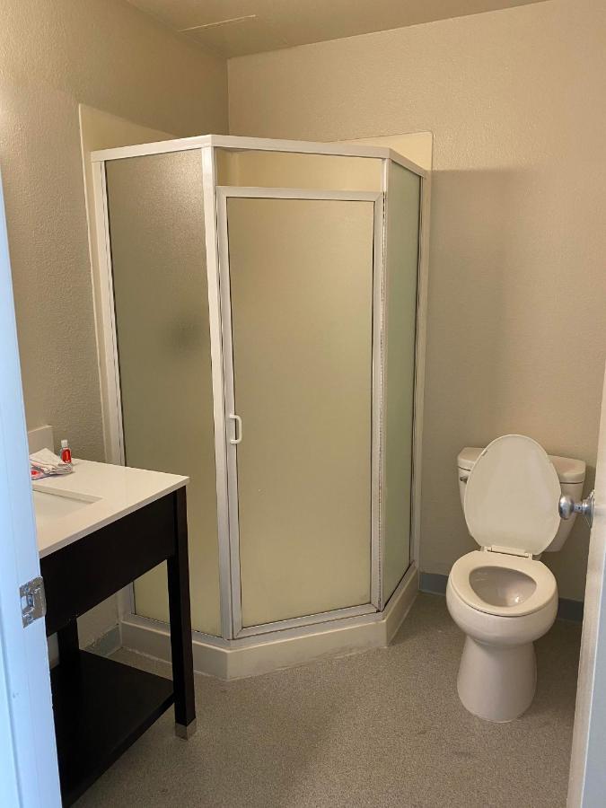 Econo Lodge Stockton Near I-5 Fairgrounds Buitenkant foto