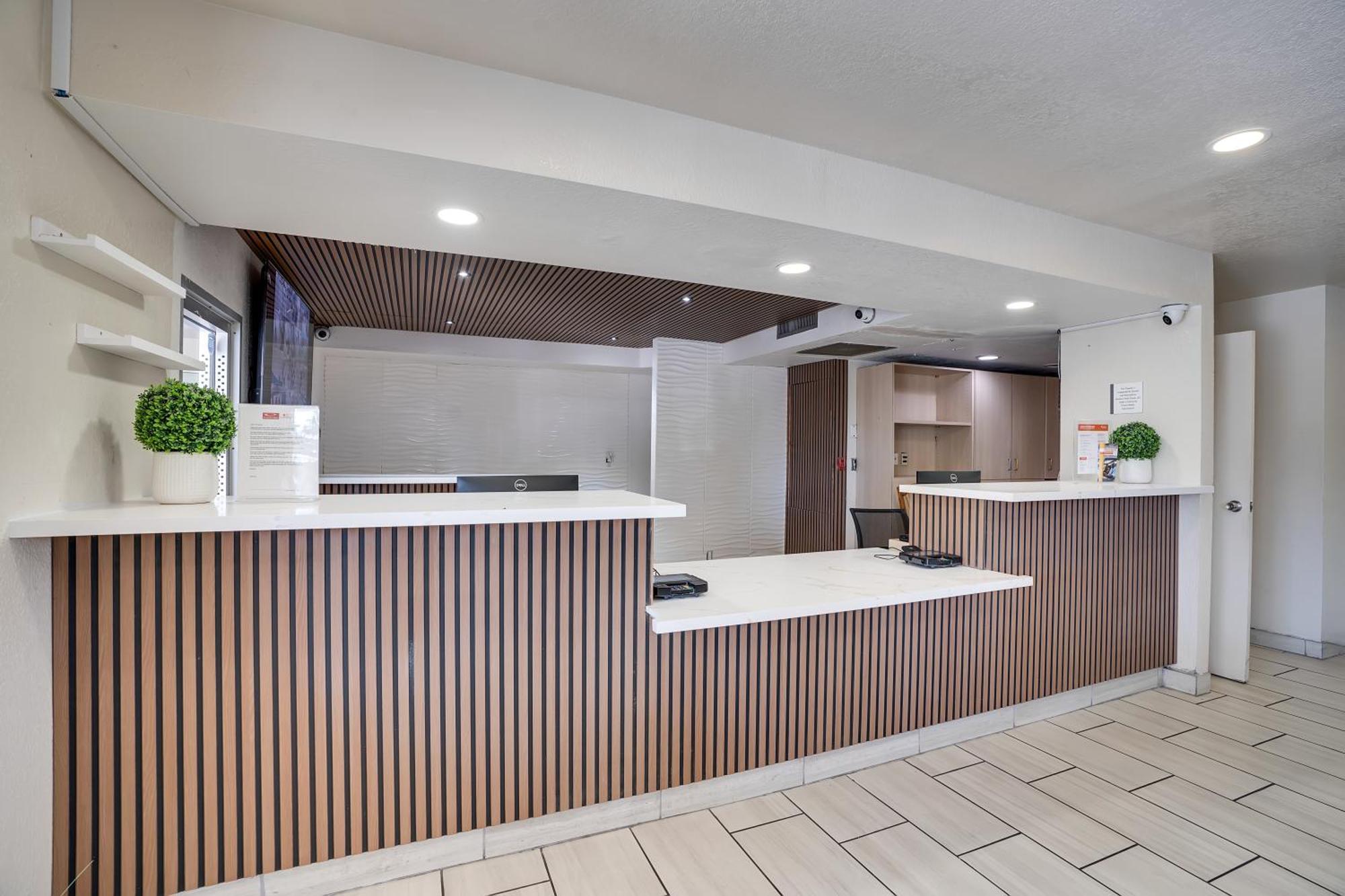 Econo Lodge Stockton Near I-5 Fairgrounds Buitenkant foto