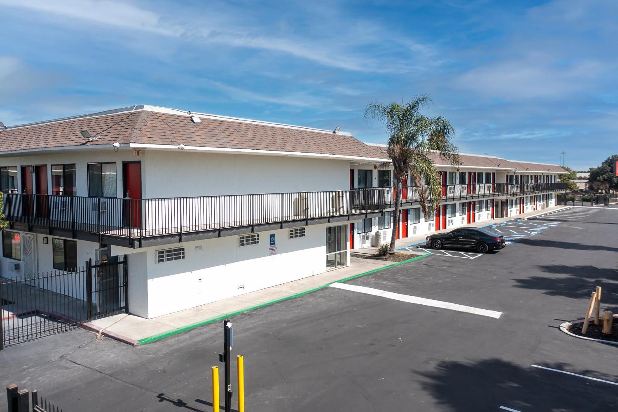 Econo Lodge Stockton Near I-5 Fairgrounds Buitenkant foto