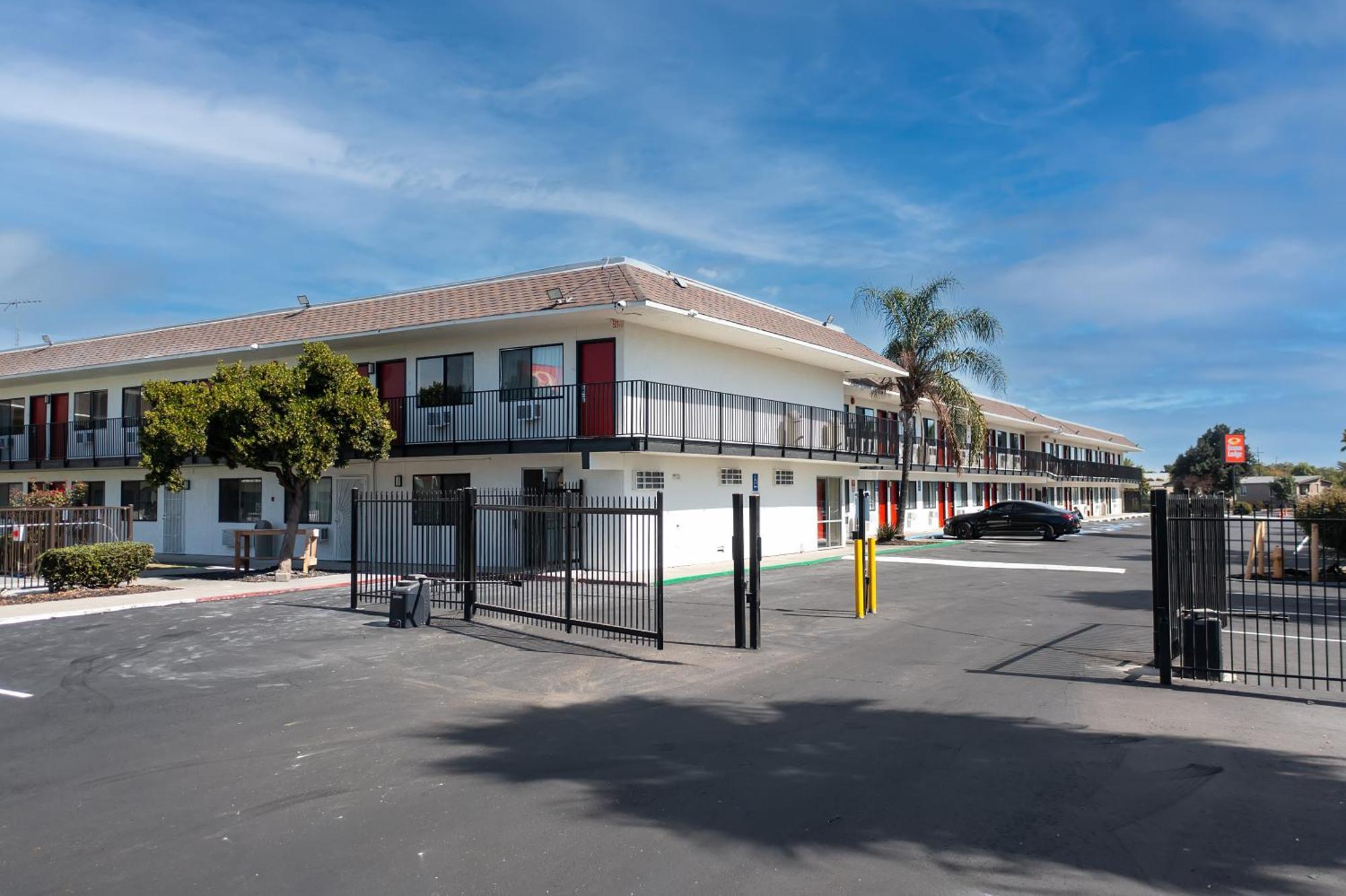 Econo Lodge Stockton Near I-5 Fairgrounds Buitenkant foto