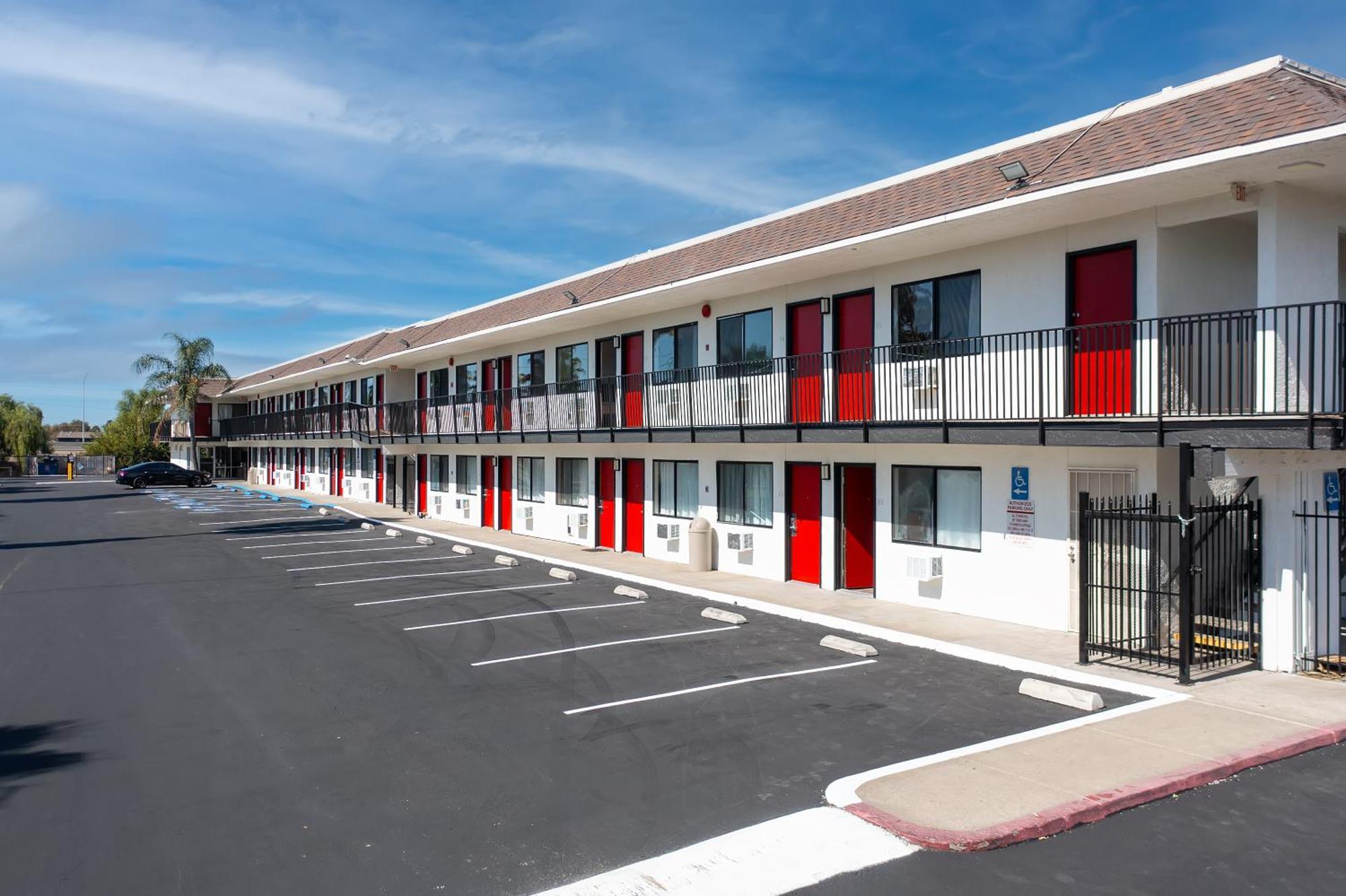 Econo Lodge Stockton Near I-5 Fairgrounds Buitenkant foto