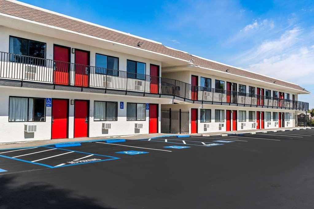 Econo Lodge Stockton Near I-5 Fairgrounds Buitenkant foto